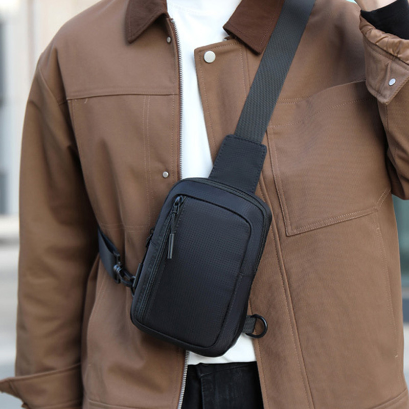 New Sports Chest Bag Men's Sma - Sports Equipment Storage 评论和价格