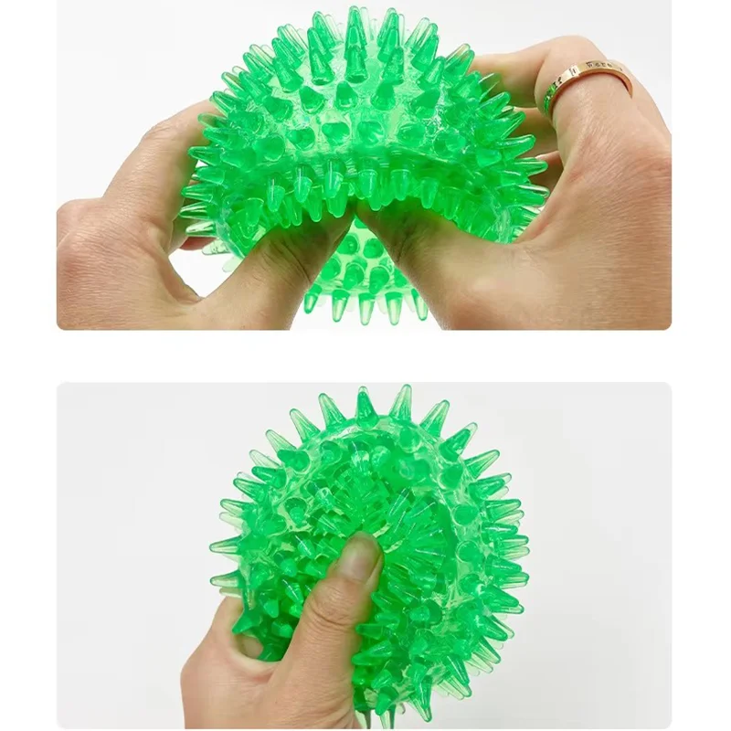 TPR Squeaky Spiked Dog Ball Ch - Spike Ball Game 评论和价格